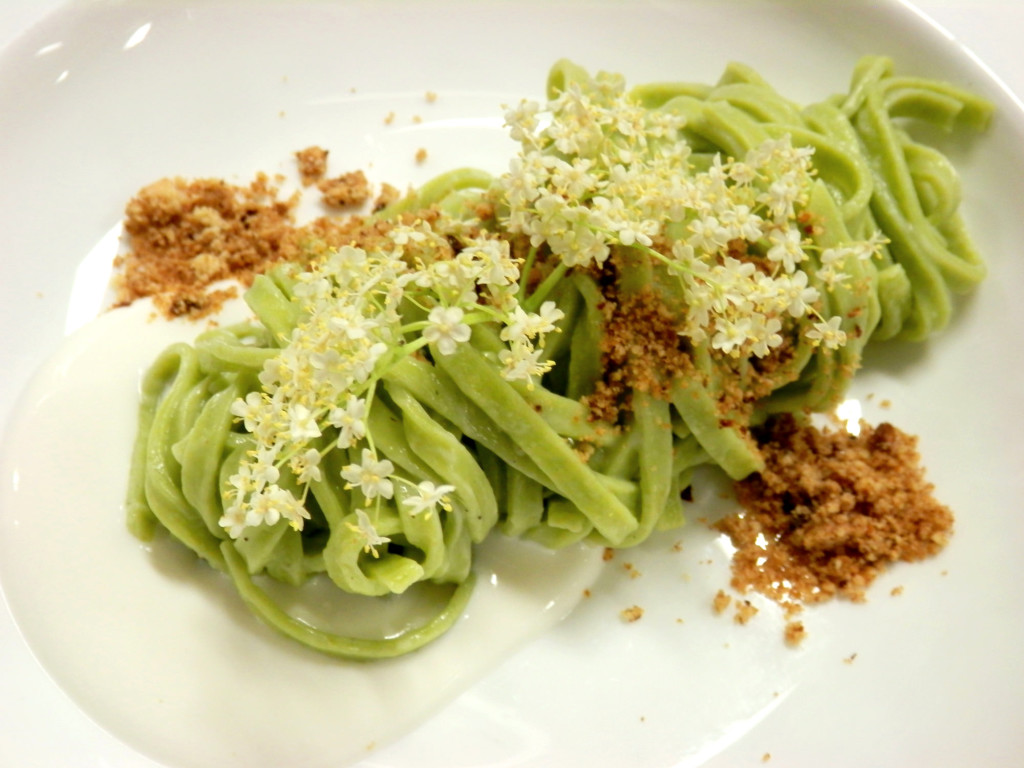 Fettuccine Verdi Alle Ortiche